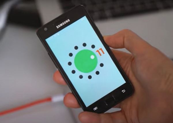 Android 11 установили на 10-летный Samsung Galaxy S2